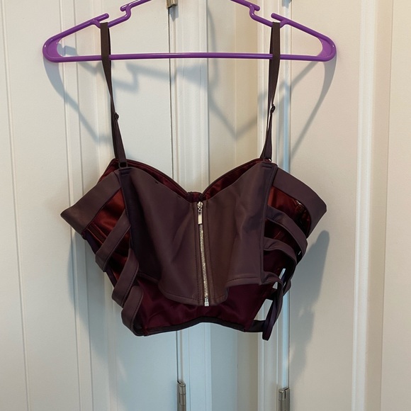 Pleather cut out crop top - Picture 2 of 5